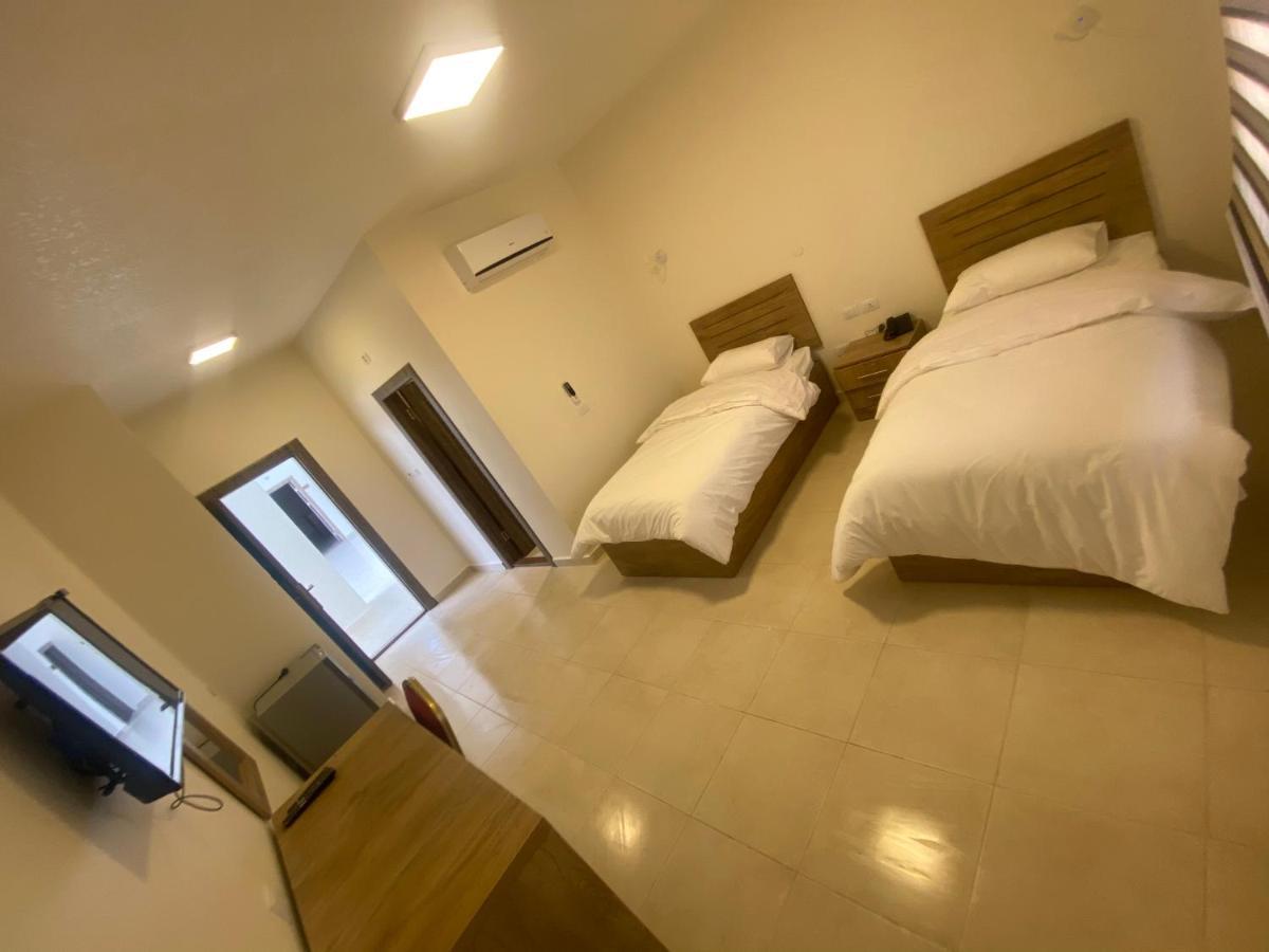 Al-Mujeb Hotel Karak Exterior photo